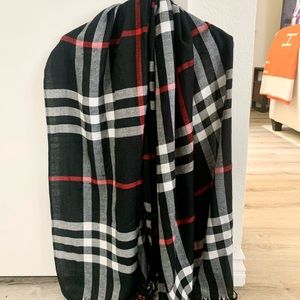 Preowned lightweight plaid scarf